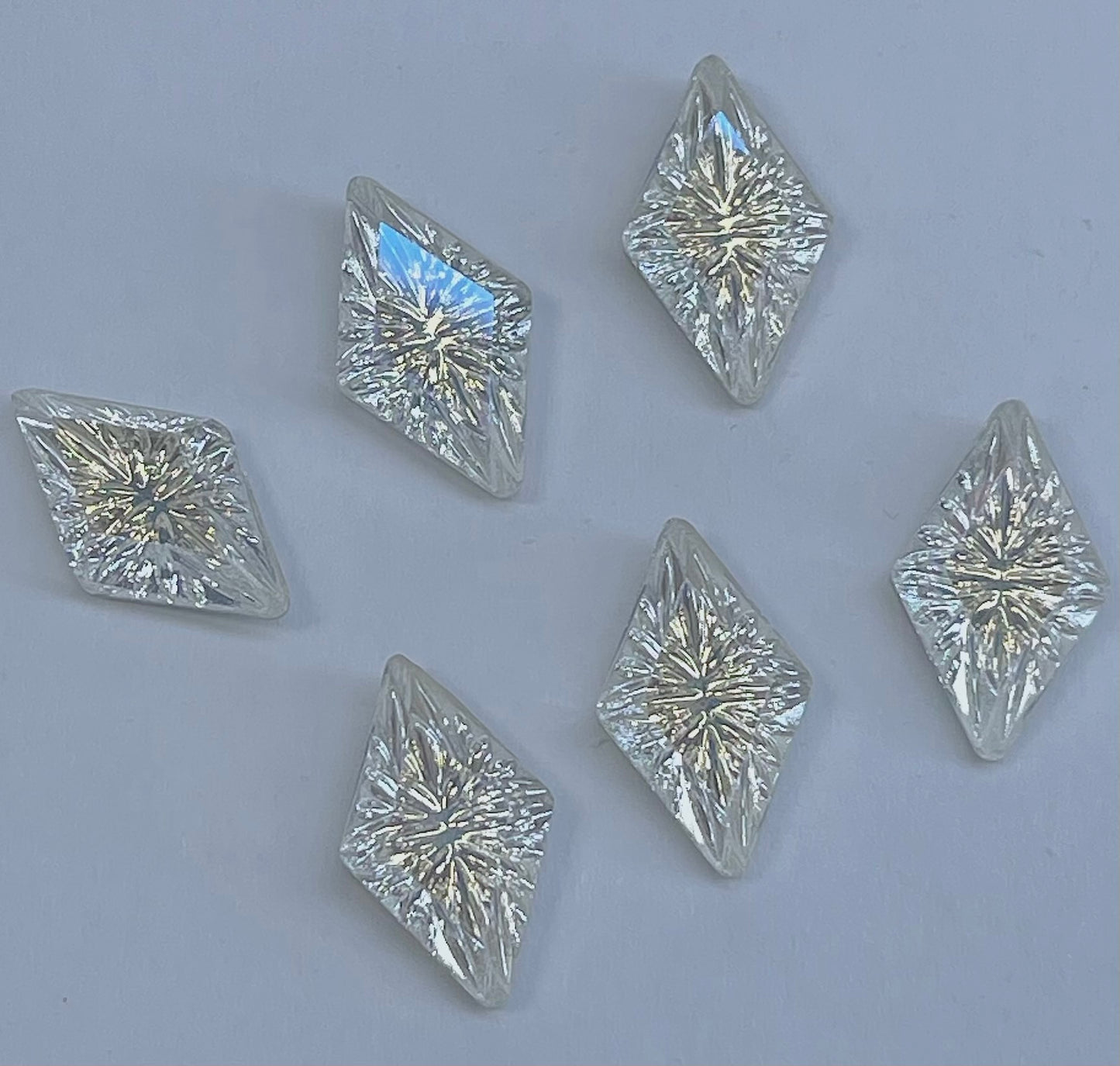 Crystals Diamond shape 6 PCso