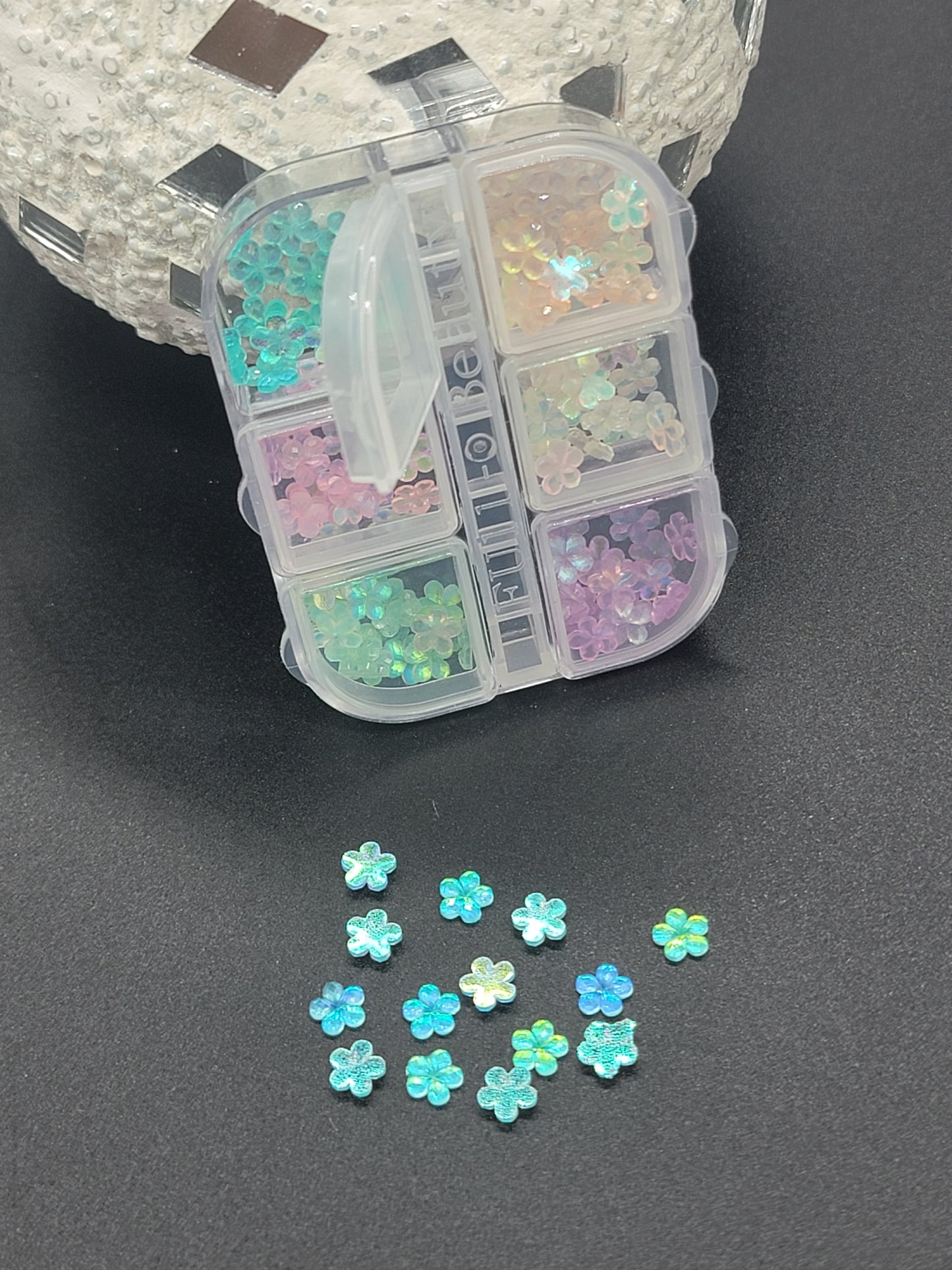 Flowers resin iridescent