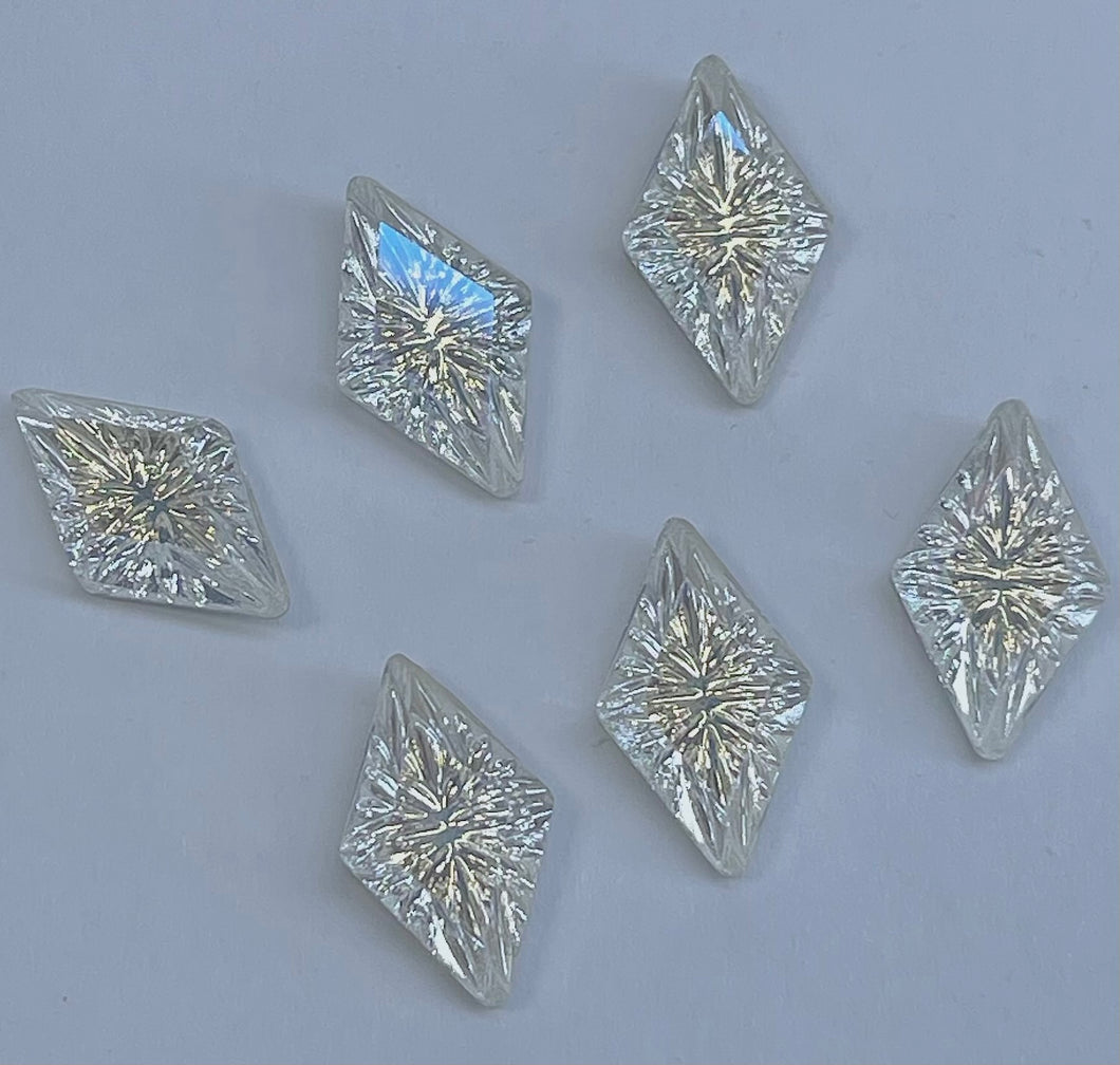 Crystals Diamond shape  6 PCso